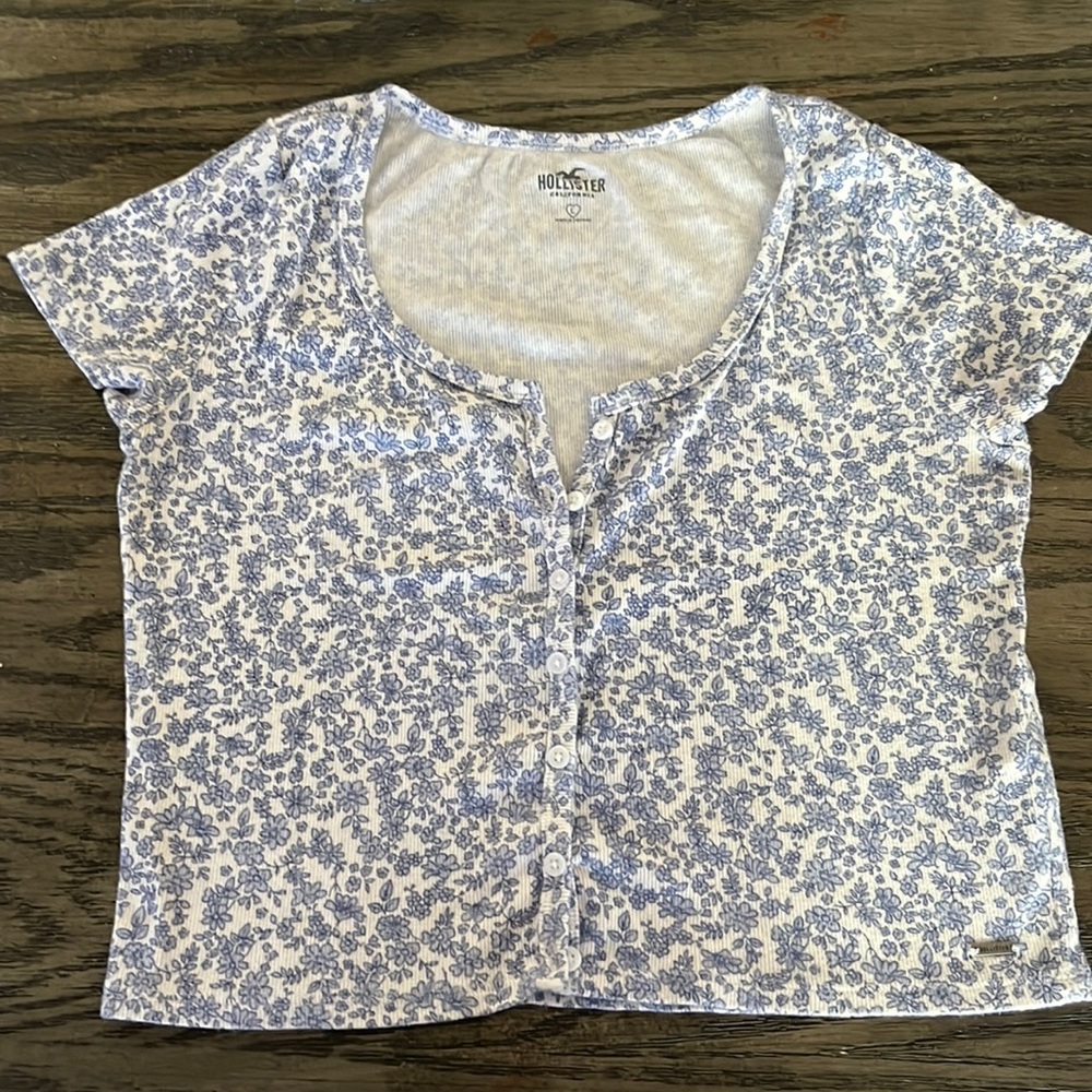 Hollister floral top bottom up  sz L